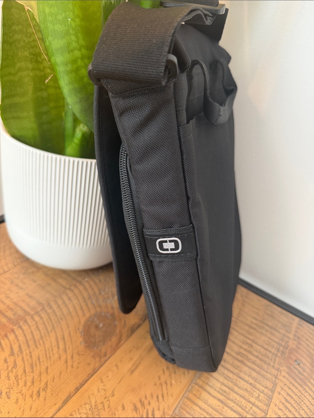 OGIO Module II Tablet Bag (Black) - Picture 4 of 7